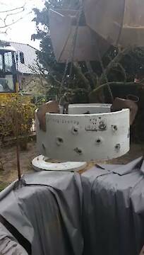 Setzen von Brunnenringen oder Sickerschächten