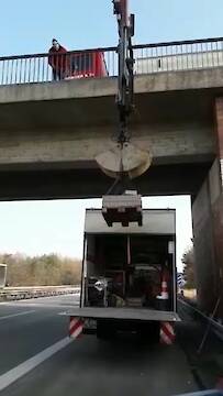 Spezialeinsatz – Verladung bei laufendem Verkehr